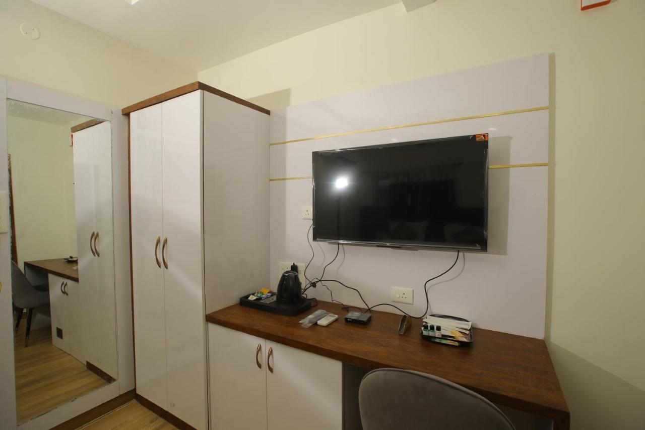 Hotel Radha Rani Residency Khammam Zewnętrze zdjęcie
