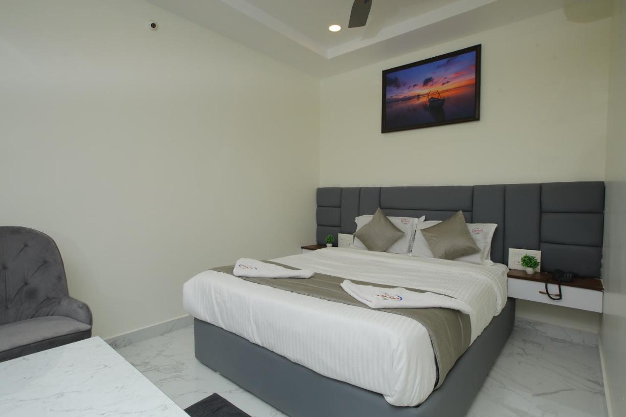 Hotel Radha Rani Residency Khammam Zewnętrze zdjęcie